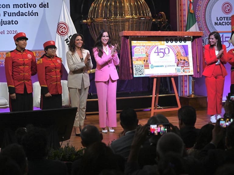 Develan billete de lotería para conmemorar 450 años de la Fundación de León, Guanajuato