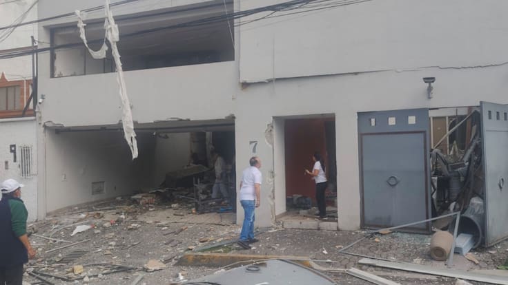 Explota casa en la colonia Axotla: Autoridades de la alcaldía Álvaro Obregón, CDMX, reportan una persona lesionada | VIDEO