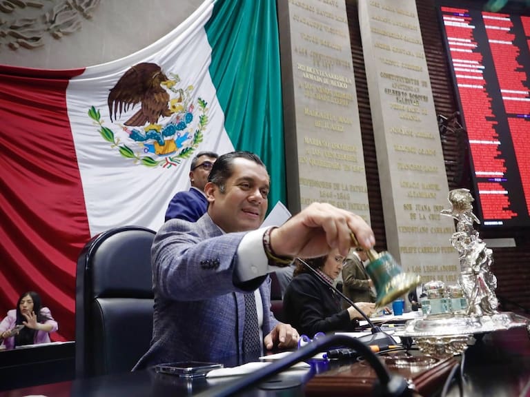 Diputados aprueban la reforma energética de AMLO