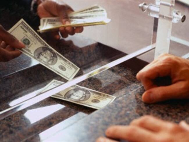 Venden dólar en $13.05 en promedio