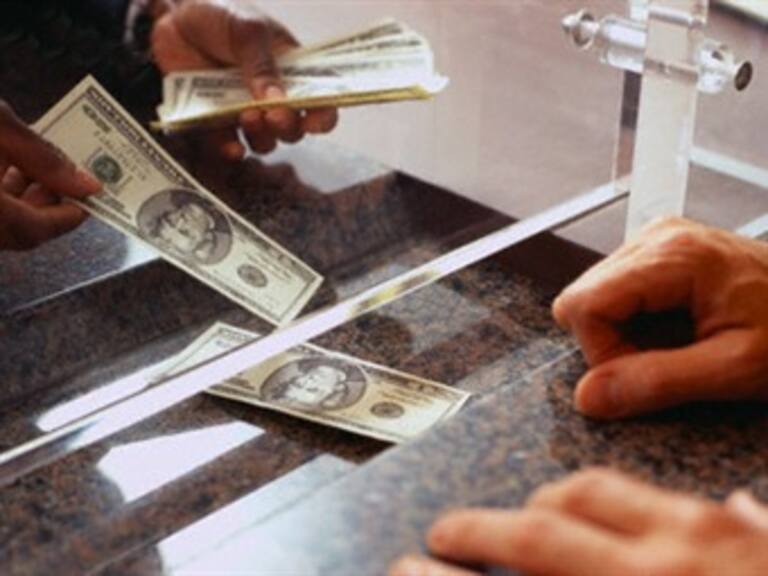 Venden dólar en $13.05 en promedio