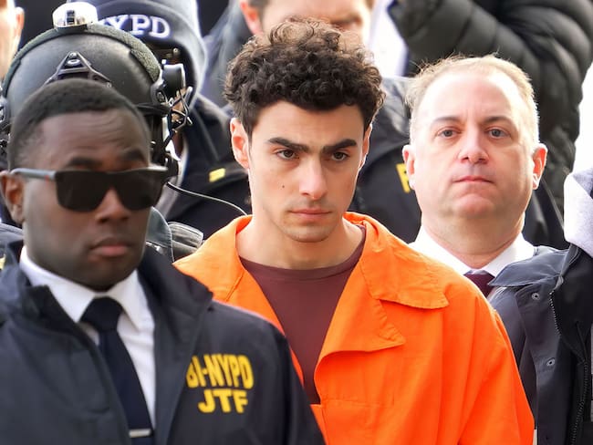 Luigi Mangione se declara no culpable tras solicitud de EE. UU. de pena de muerte