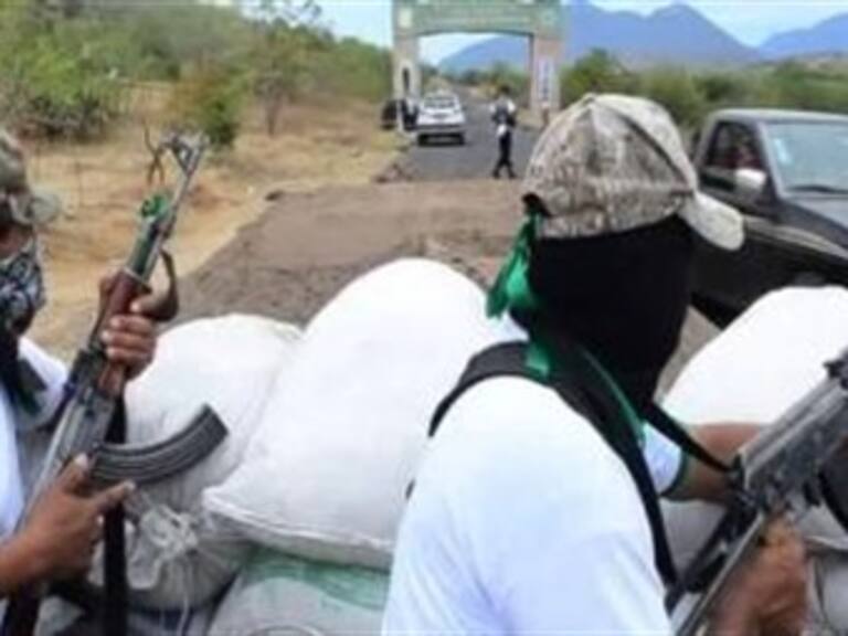 Ingresan autodefensas a Huetamo