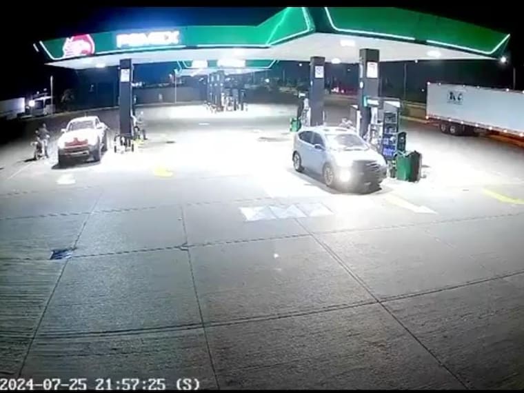 Fiscalía de Sinaloa desmiente al Mayo; Larry Curtis exige a AMLO ‘limpiar’ su nombre.