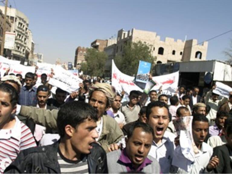 Protestas en países árabes incrementarían inmigración ilegal: OTAN