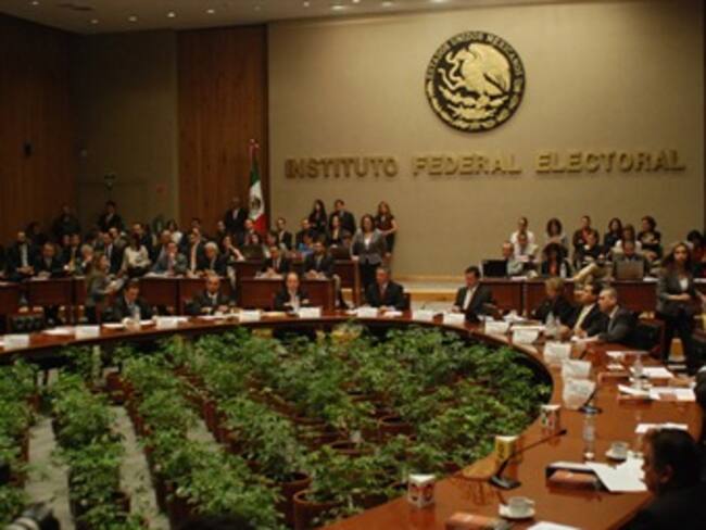 Aprueba IFE acuerdo que emite bases y lineamientos sobre debates