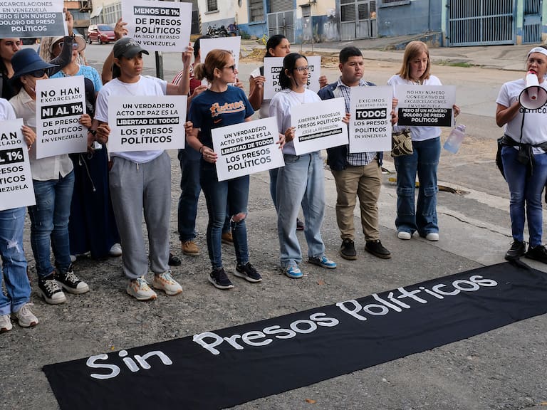 Solo 22 presos políticos han sido liberados en Venezuela, oposición exige acelerar la excarcelación.