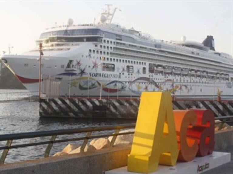 Llega crucero a Acapulco con más de 3 mil turistas