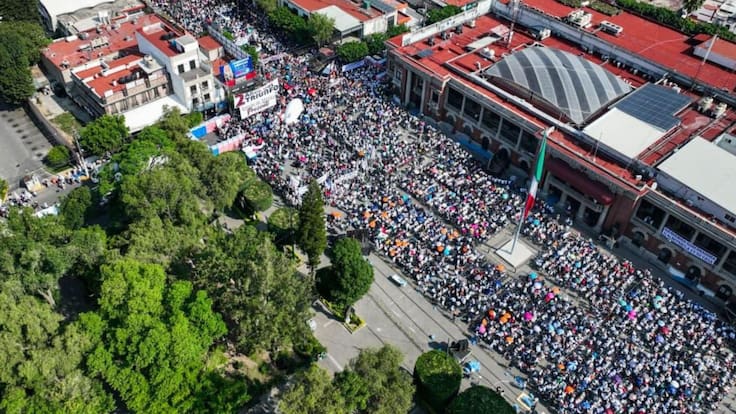 Más de 60 mil mexiquenses, encabezados por la Gobernadora Delfina Gómez, acompañan la rendición de cuentas presidencial