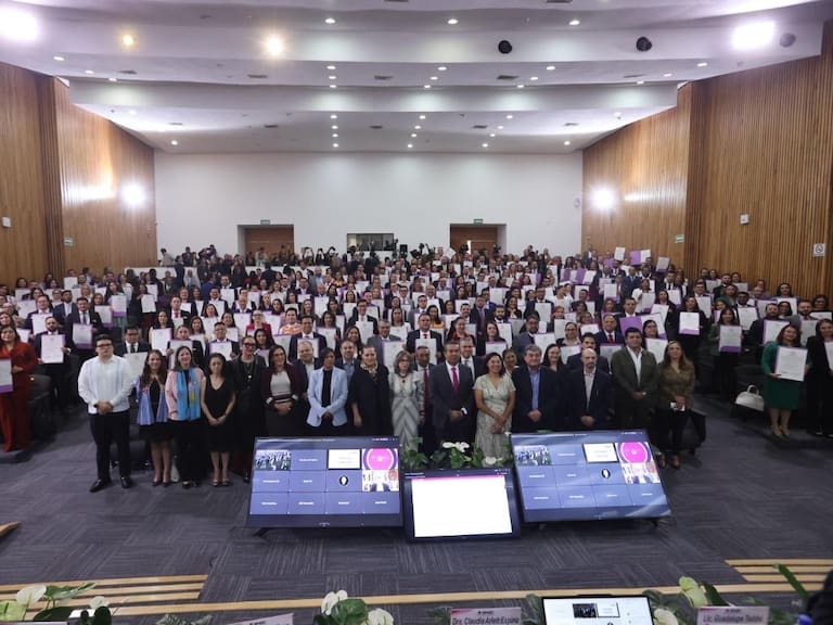 INE inicia entrega de constancias de mayoría a magistrados de circuito y juzgados de distrito ganadores