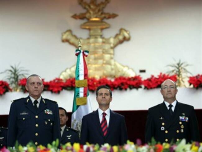 Se reúne EPN con integrantes de Fuerzas Armadas