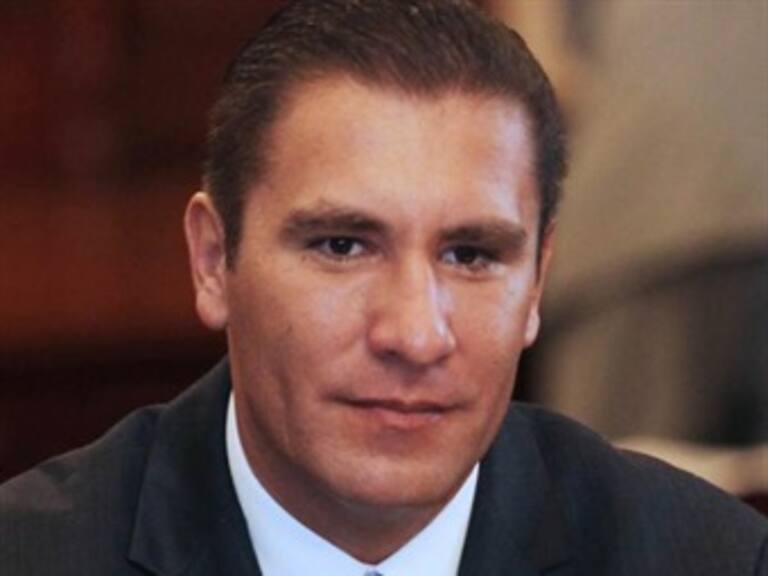 Levantan priístas denuncia contra gobernador de Puebla