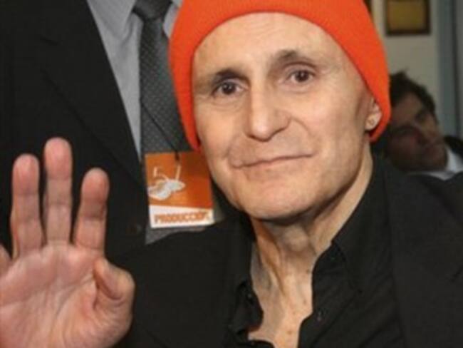 Entierran a Leonardo Favio tras multitudinario velorio en Argentina