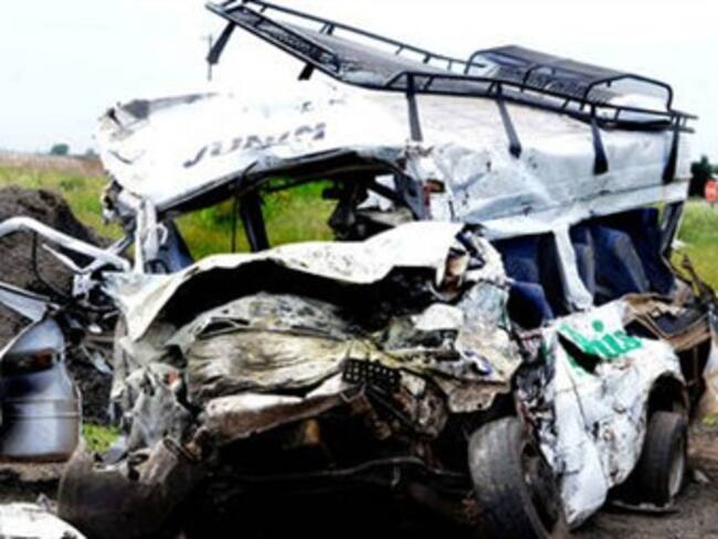 Choca camión de la Banda Machos en la Puebla- México