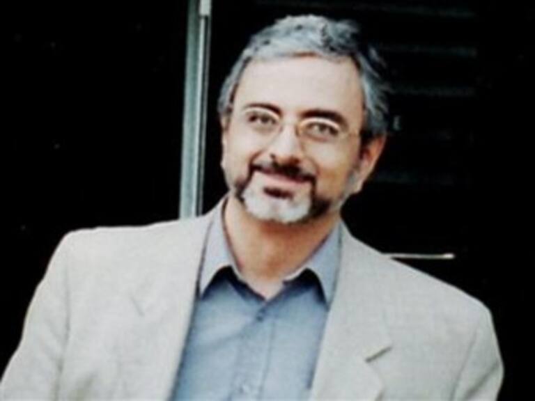 Fallece el crítico, Gustavo García