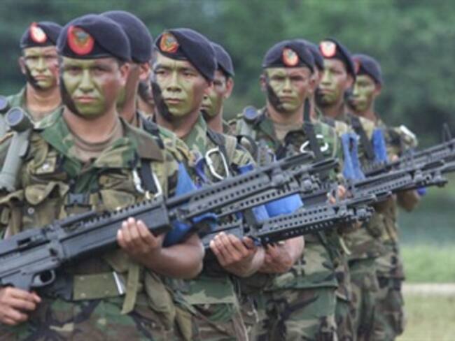 Endurece gobierno colombiano discurso contra FARC tras ataque