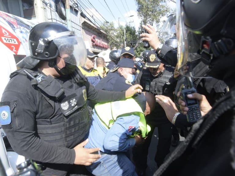 Se enfrentan gaseros y policías al no lograr acuerdo con Gobierno Federal