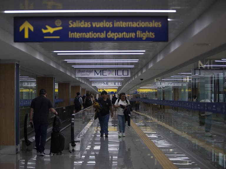 El AICM retornó a sus operaciones habituales luego de la suspensión por banco de nieblaFOTO: ANDREA MURCIA /CUARTOSCURO.COM