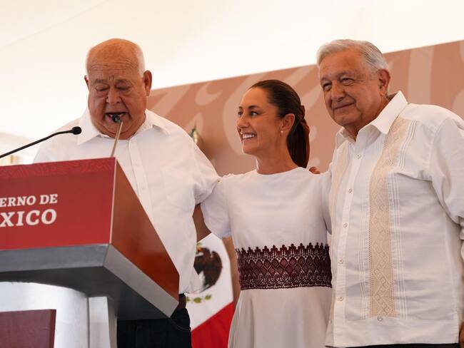 Respalda AMLO al gobernador de Sinaloa, Rubén Rocha Moya