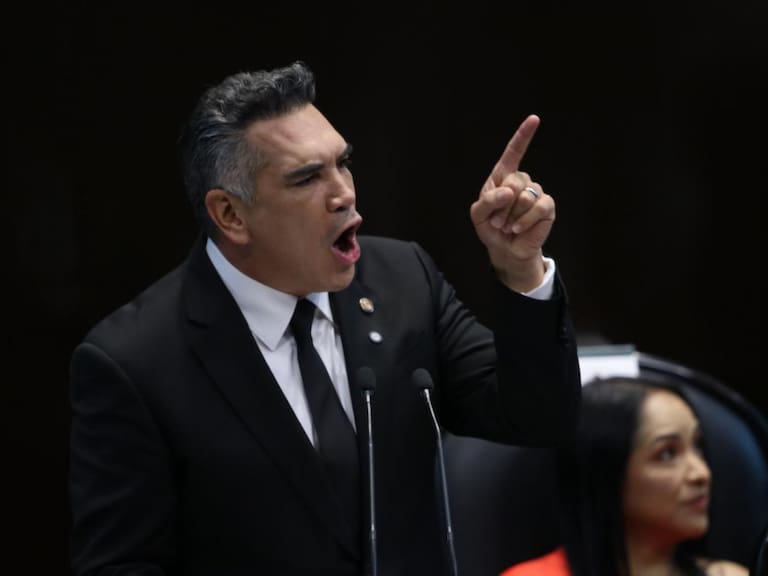 El presidente nacional del PRI, Alejandro Moreno Cárdenas, es acusado de uso indebido de atribuciones y peculado