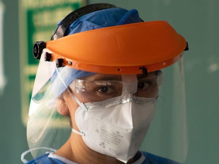 4T condecorará a más de 8 mil trabajadores de la salud ante coronavirus
