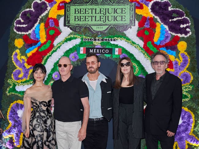 Tim Burton y elenco de “Beetlejuice 2″ promocionan estreno de la película en México