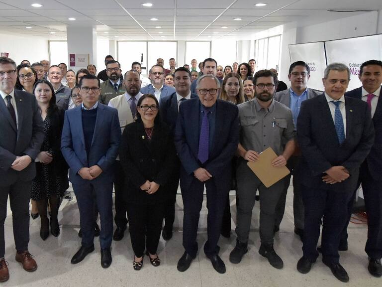 IMSS Bienestar y CFE firman acuerdo de colaboración para la instalación de puntos de internet gratuito en clínicas y centros de salud