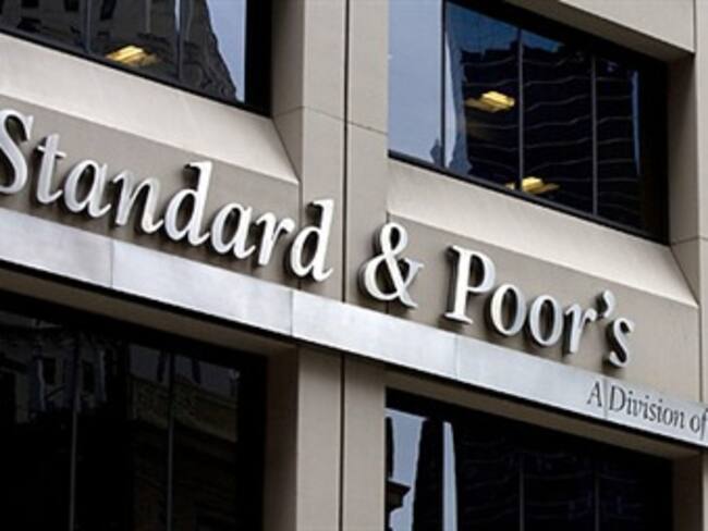 Demanda EU a S&P