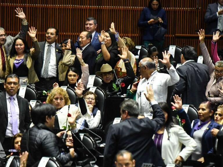 Diputados aportarán económicamente y en especie para damnificados