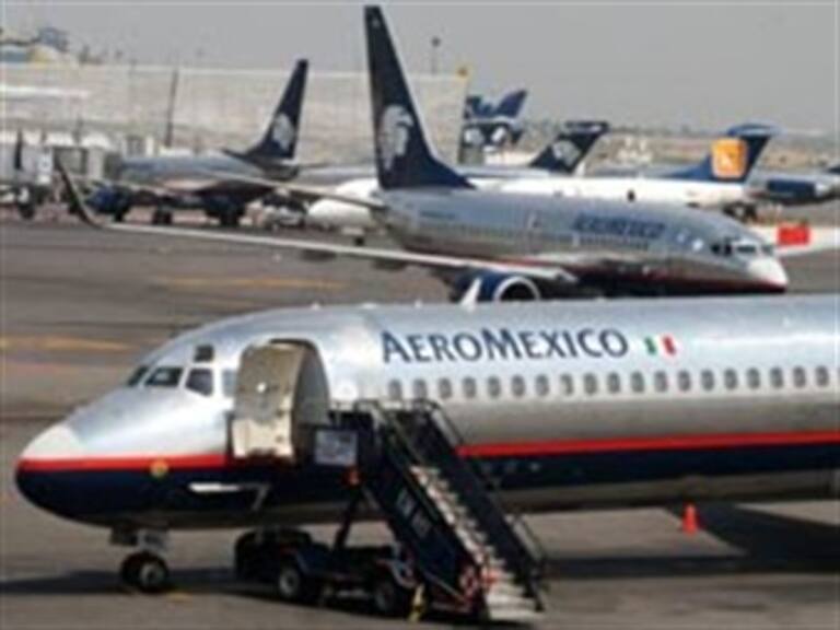 Retrasa 80 vuelos cambio en Aeroméxico