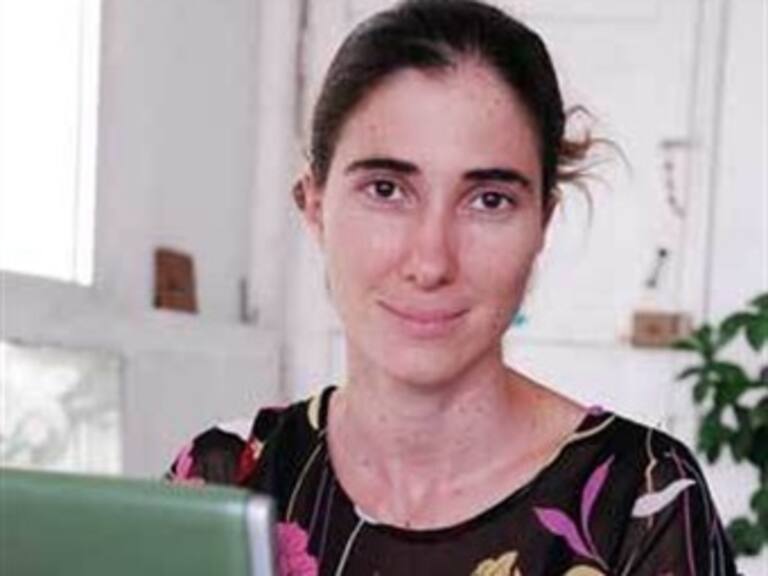 Denuncia Yoani Sánchez que otra vez le negaron permiso de salida