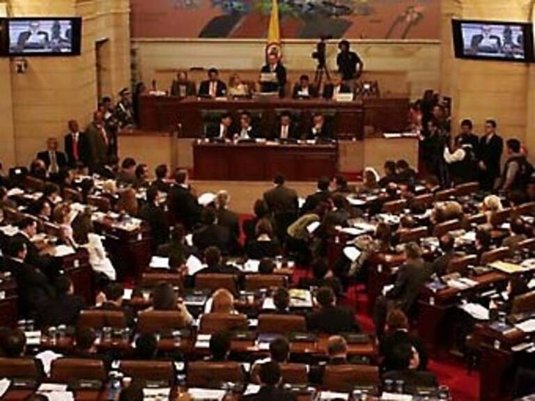 Debate Senado eliminar segunda vuelta presidencial en Colombia