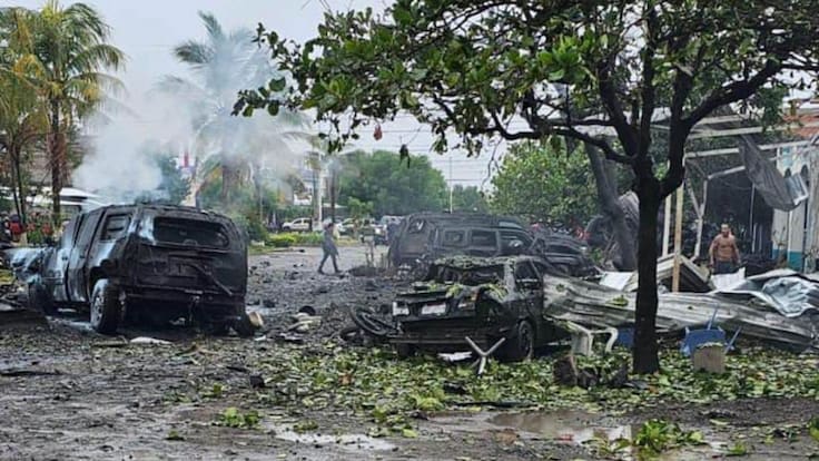 FGR inicia investigación por terrorismo tras explosión de coche bomba en Michoacán