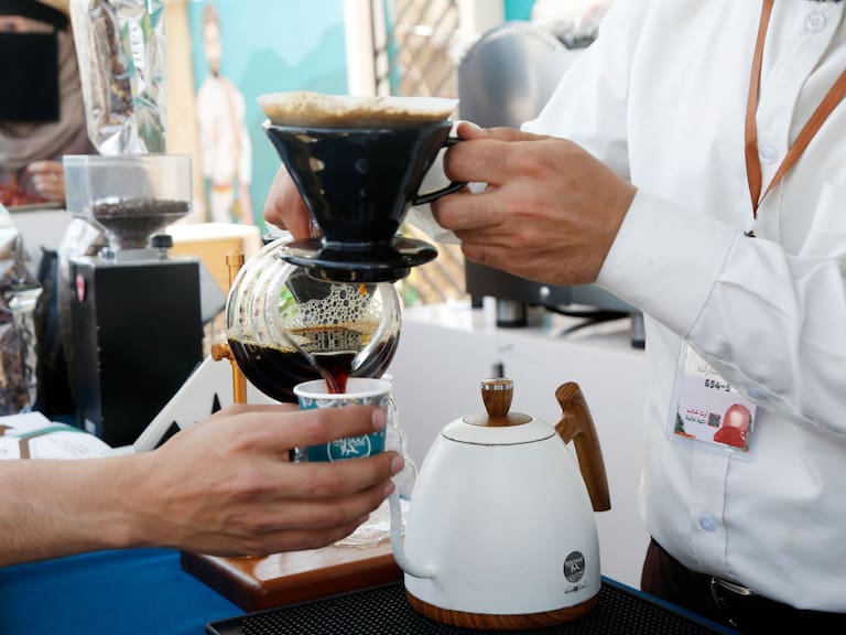 Mexicanos se unen a la protesta canadiense de cambiarle el nombre al 'Café Americano'