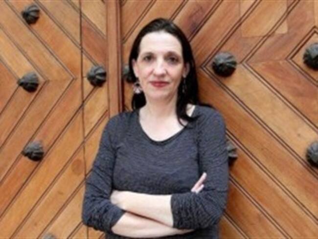 Recibe Ana Garcia Bergua Premio literario Sor Juana Inés de la Cruz en la FIL