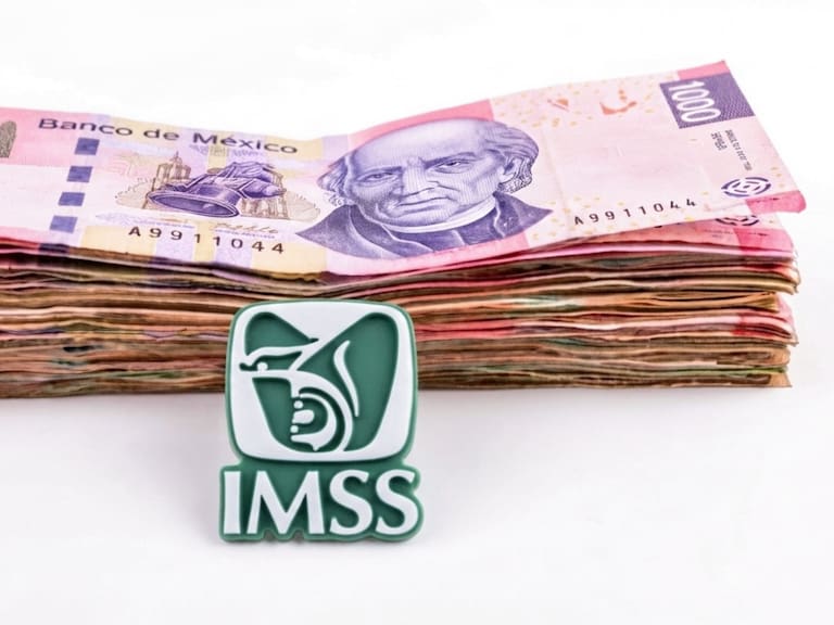 La pensión por incapacidad permanente del IMSS puede ser provisional durante un periodo de adaptación de hasta dos años y, posteriormente, convertirse en definitiva cuando corresponda.