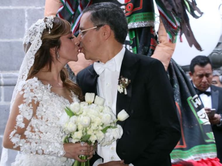 Alberto Tavira, Periodista, nos cuenta todos los detalles y pormenores de la boda de César Yáñez.
