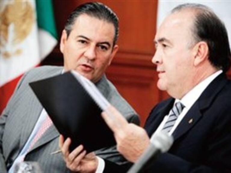 Piden empresarios a partidos mantener el Pacto por México