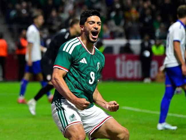 Raúl Jiménez anota su gol 46 con México ante Serbia y empata a Jared Borgetti