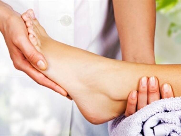 No ocultes tus pies en la arena, muéstralos con los consejos de Martha Debayle