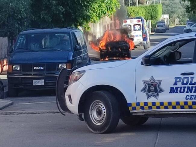 Celaya amanece con ataque a policías y bloqueos