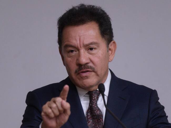 Si Monreal sale de Morena para irse a la derecha es su decisión: Mier