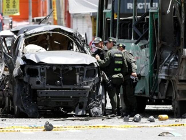 Deja atentado 3 muertos y 10 heridos en Bogotá