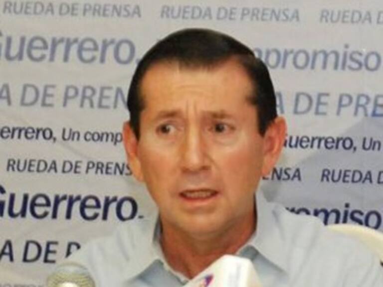 Evade Torreblanca opinar sobre declinación de Parra