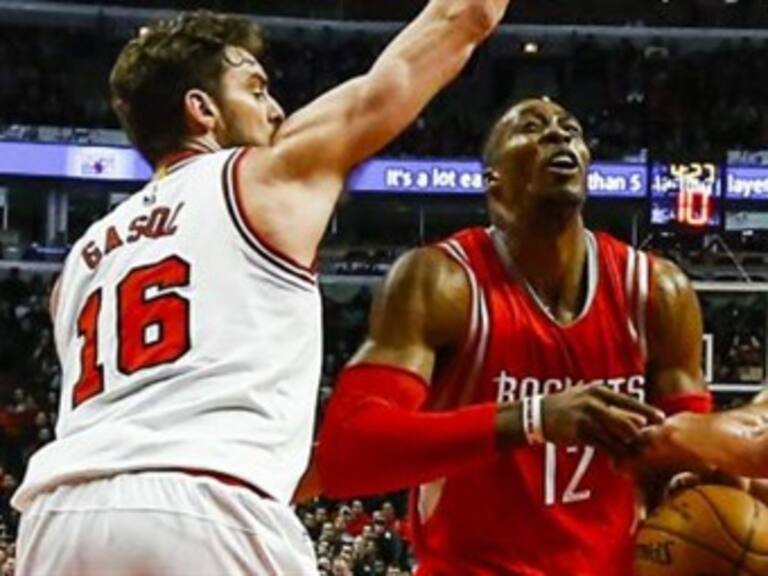 Pau Gasol se merienda a Howard y Mirotic decide para Chicago