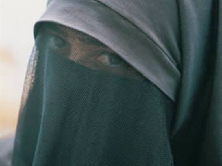 Bajan de vuelo a pasajera por ser musulmana en California