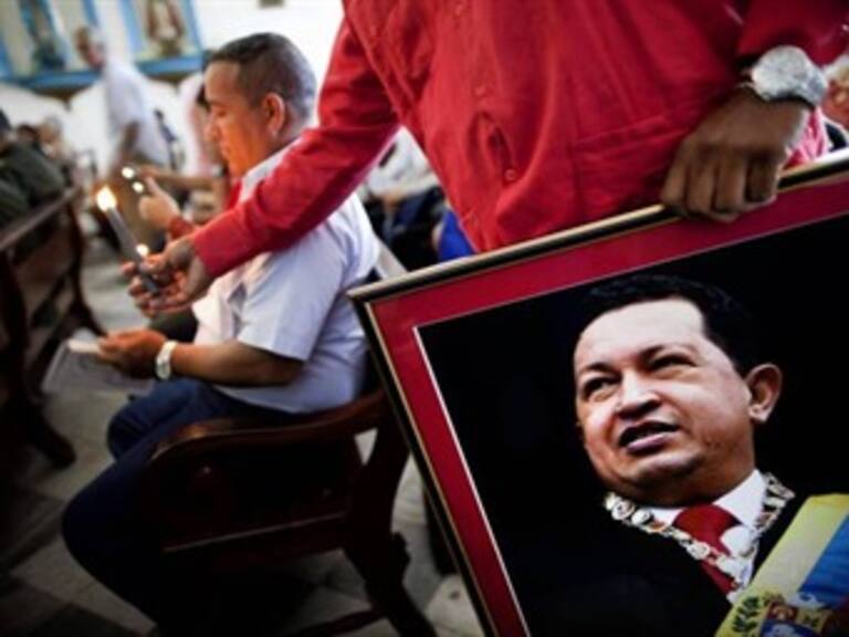 Exime Tribunal venezolano a Chávez de juramentar este jueves