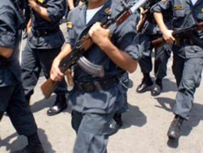 Policias con escopetas. Sargento Rascón. 29/01/13