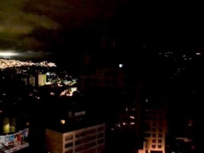 Producen las FARC apagón en Colombia