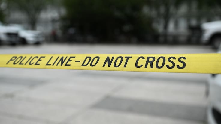 Policía mata a mujer que apuñalaba a un niño en un centro comercial de Omaha